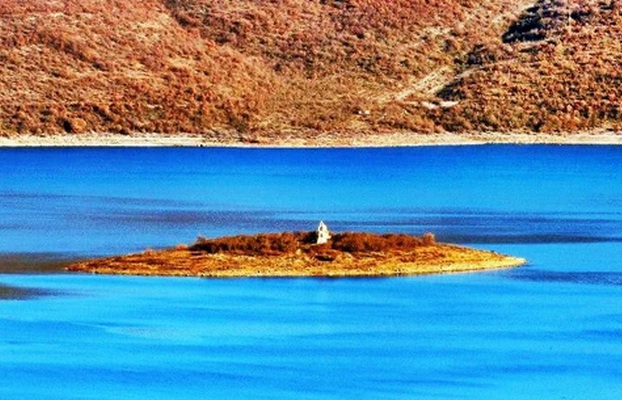 Tajna koja intrigira: Bilećko jezero čuva priču o zaboravljenom gradu Tajna koja intrigira: Bilećko jezero čuva priču o zaboravljenom gradu