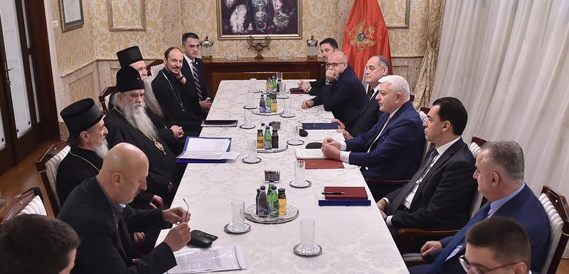 Crna Gora: Crkva traži promjenu zakona, Vlada način da se primijeni Crna Gora: Crkva traži promjenu zakona, Vlada način da se primijeni
