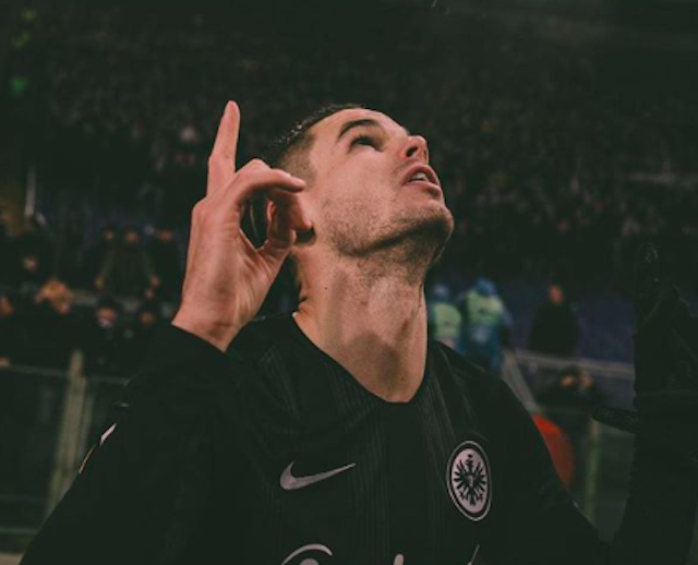 Mijat Gaćinović donirao je 10.000 evra Trebinju Mijat Gaćinović donirao je 10.000 evra Trebinju