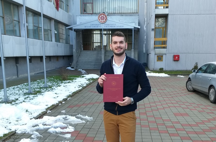 Petar Karadeglija iz Trebinja: Ne bojte se nikoga, znanje i čast će uvijek pobijediti Petar Karadeglija iz Trebinja: Ne bojte se nikoga, znanje i čast će uvijek pobijediti