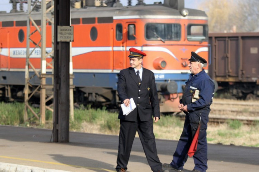 Radnici ŽRS prijete tužbama, uprava obećava isplatu Radnici ŽRS prijete tužbama, uprava obećava isplatu