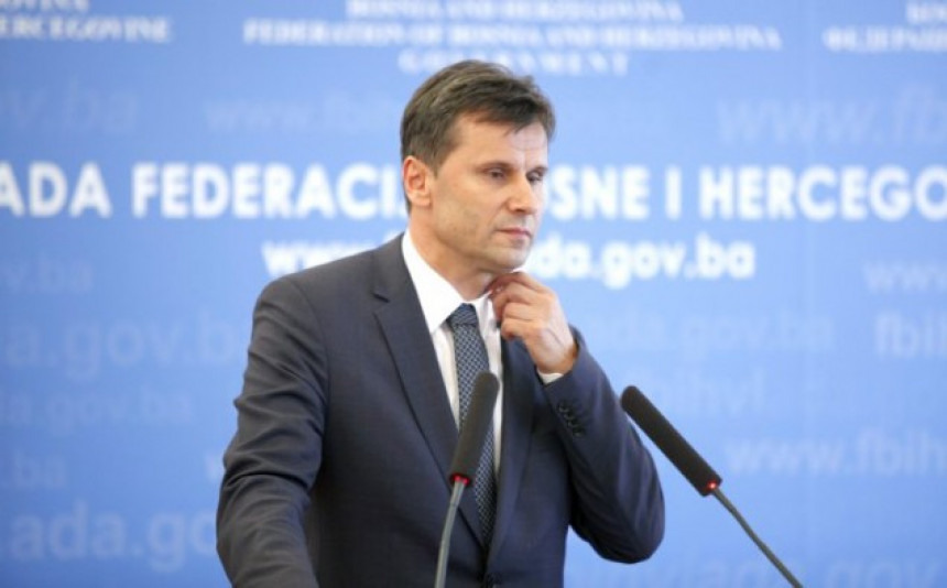 Smijenjen krizni štab FBiH zbog neefikasnosti Smijenjen krizni štab FBiH zbog neefikasnosti