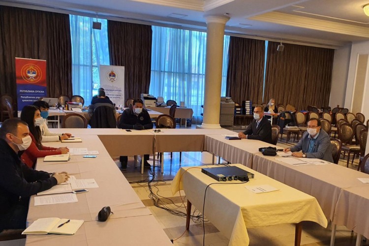 Pojačati kontrolu i ne izbjegavati kaznenu politiku Pojačati kontrolu i ne izbjegavati kaznenu politiku