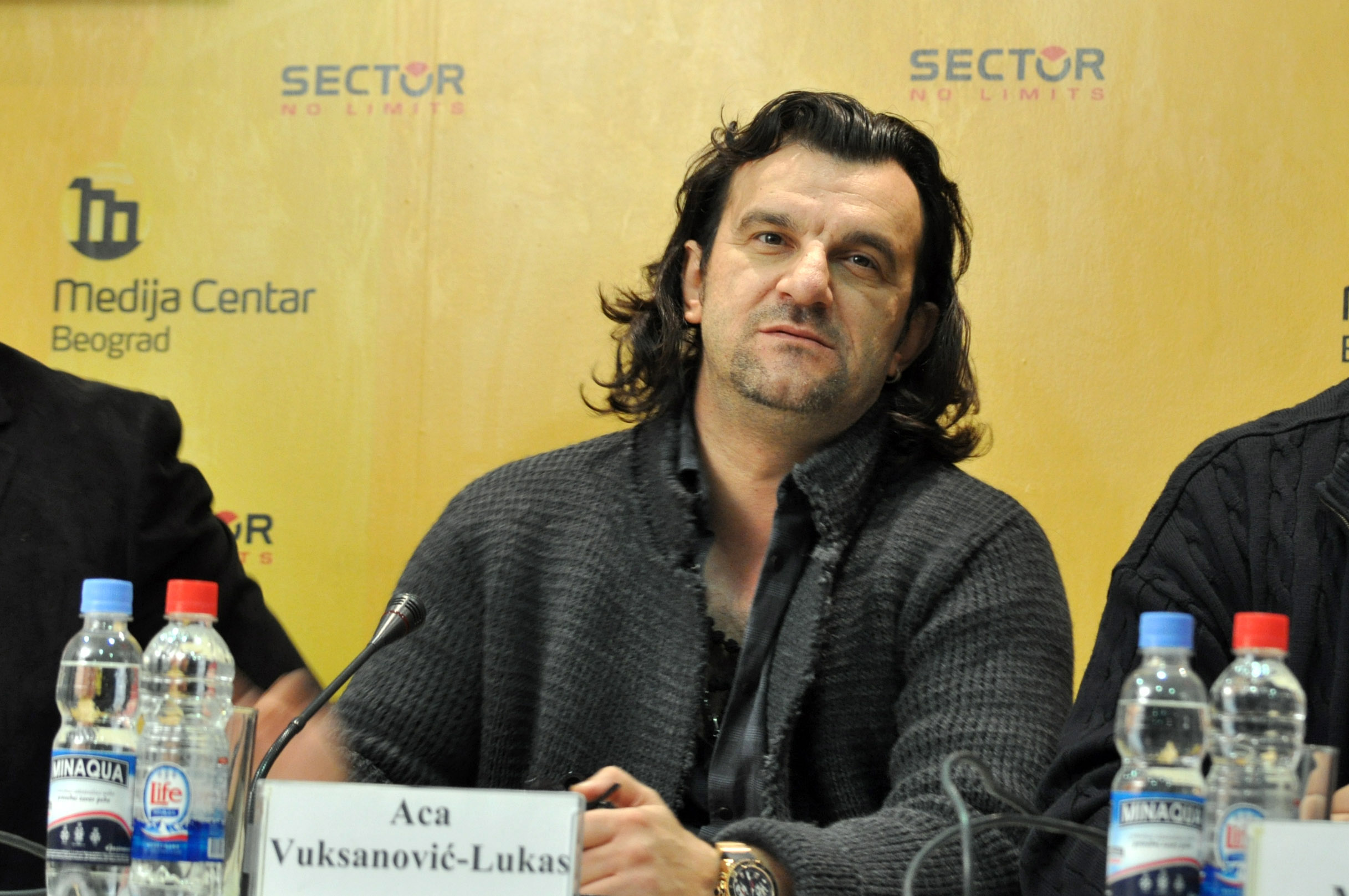 Aleksandar Vuksanović: Skandal SNS majstor Aleksandar Vuksanović: Skandal SNS majstor