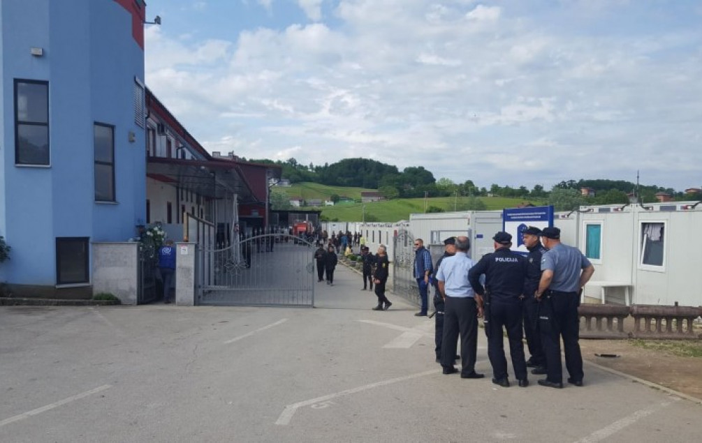 Kljajić: Morali smo upotrijebiti fizičku silu, jer su migranti agresivni Kljajić: Morali smo upotrijebiti fizičku silu, jer su migranti agresivni