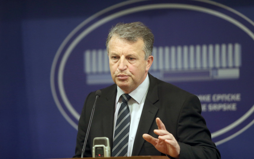 Glamočak: Fond solidarnosti će služiti za finansiranje kampanja Glamočak: Fond solidarnosti će služiti za finansiranje kampanja