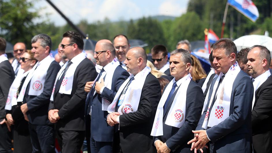 Osuđuju Blajburg, a ignorišu hrvatske zločine u ratu i Oluji Osuđuju Blajburg, a ignorišu hrvatske zločine u ratu i Oluji