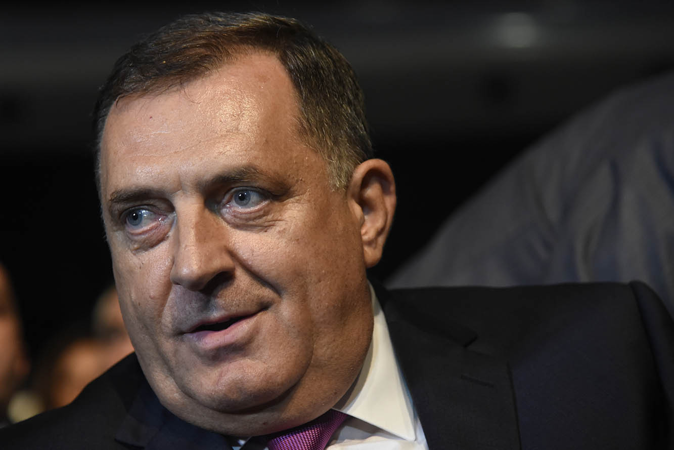 Srpski Votergejt: Da li je Dodik sinoć iznosio neistine, ili to Lukač čini danas? Srpski Votergejt: Da li je Dodik sinoć iznosio neistine, ili to Lukač čini danas?