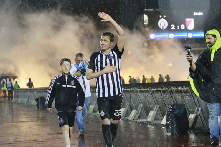 Kapiten se vraća, Saša Ilić sjeda u fotelju u Partizanu Kapiten se vraća, Saša Ilić sjeda u fotelju u Partizanu