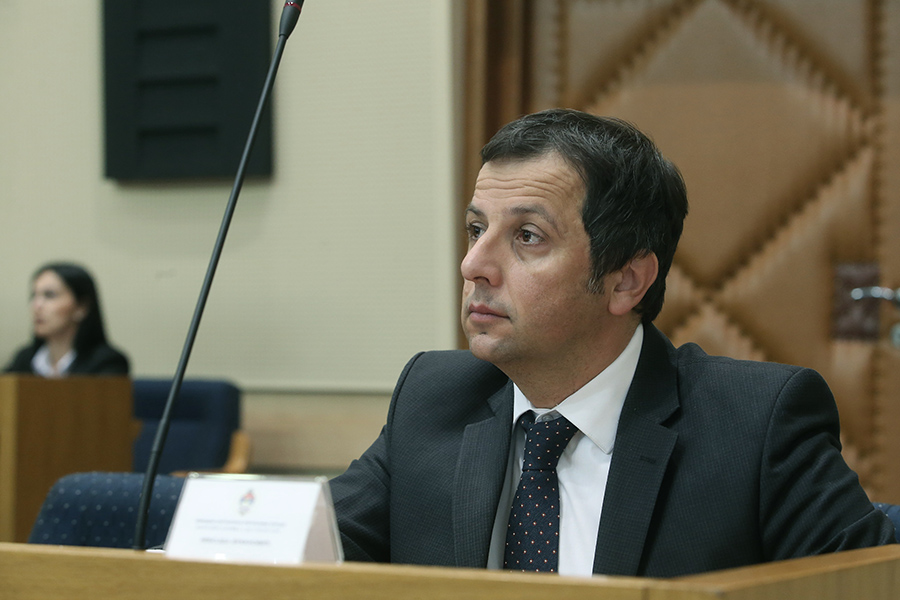 VUKANOVIĆ: “Platio bih 100.000 eura mjesečno onu rumunsku tužiteljku da pohapsi bar 20 ljudi” VUKANOVIĆ: “Platio bih 100.000 eura mjesečno onu rumunsku tužiteljku da pohapsi bar 20 ljudi”