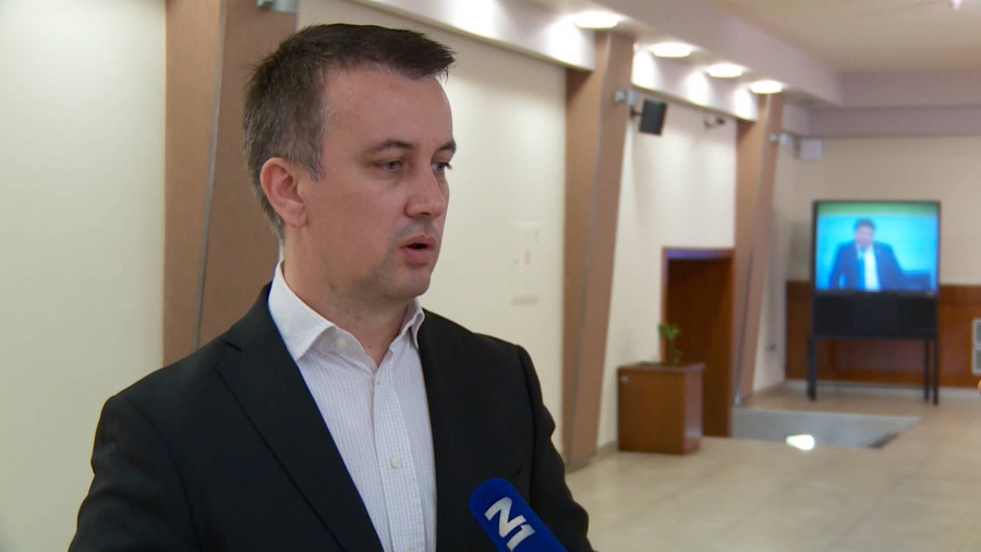 Milorad Dodik glasao za Adama Šukala Milorad Dodik glasao za Adama Šukala