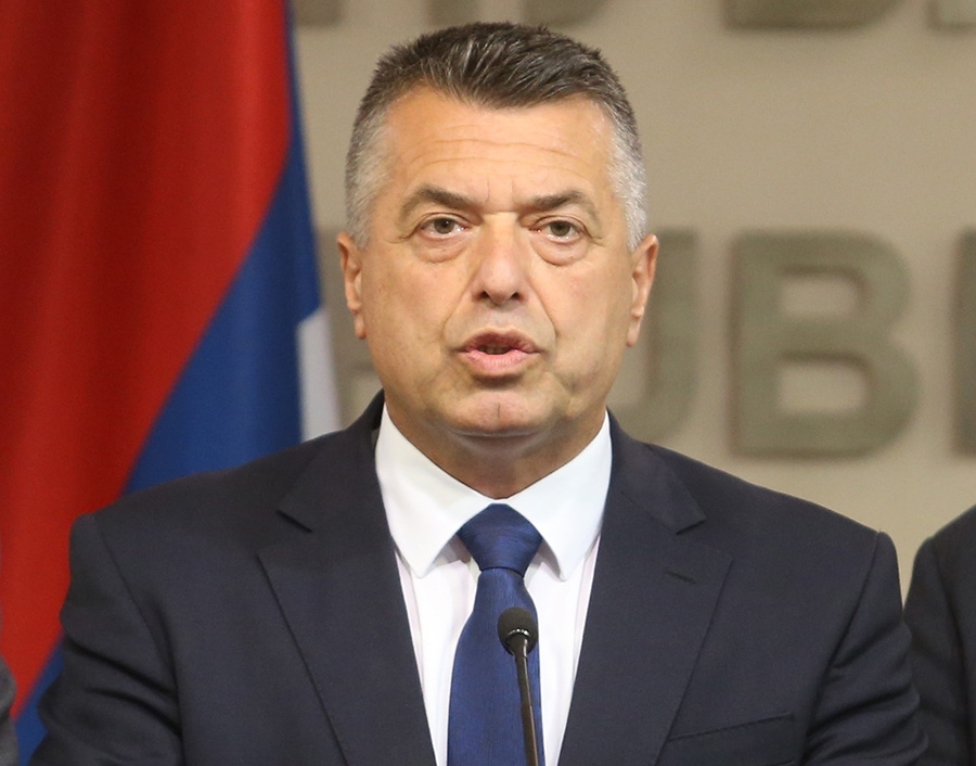 Senad Bratić: NSRS nema poslanički već podanički mandat… Senad Bratić: NSRS nema poslanički već podanički mandat…