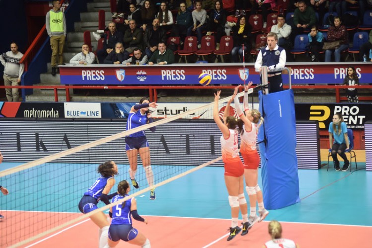 Rok za prijavu ekipa u CEV takmičenja ističe večeras: Klubovi bez Evrope zbog sitnih interesa Rok za prijavu ekipa u CEV takmičenja ističe večeras: Klubovi bez Evrope zbog sitnih interesa