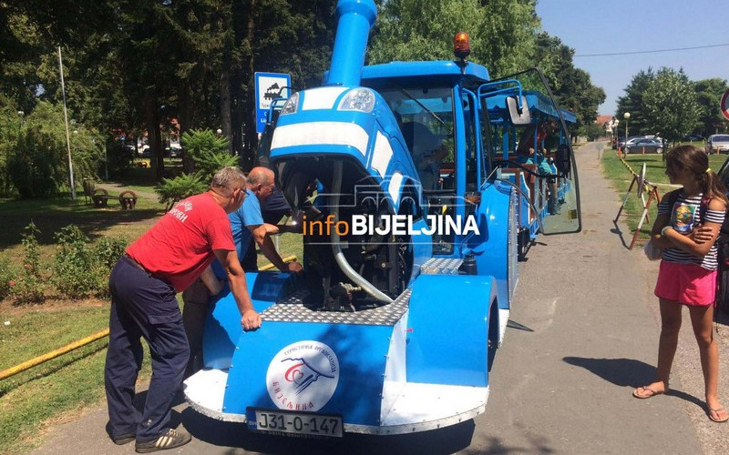 Vozić u Bijeljini se pokvario nakon prve vožnje Vozić u Bijeljini se pokvario nakon prve vožnje