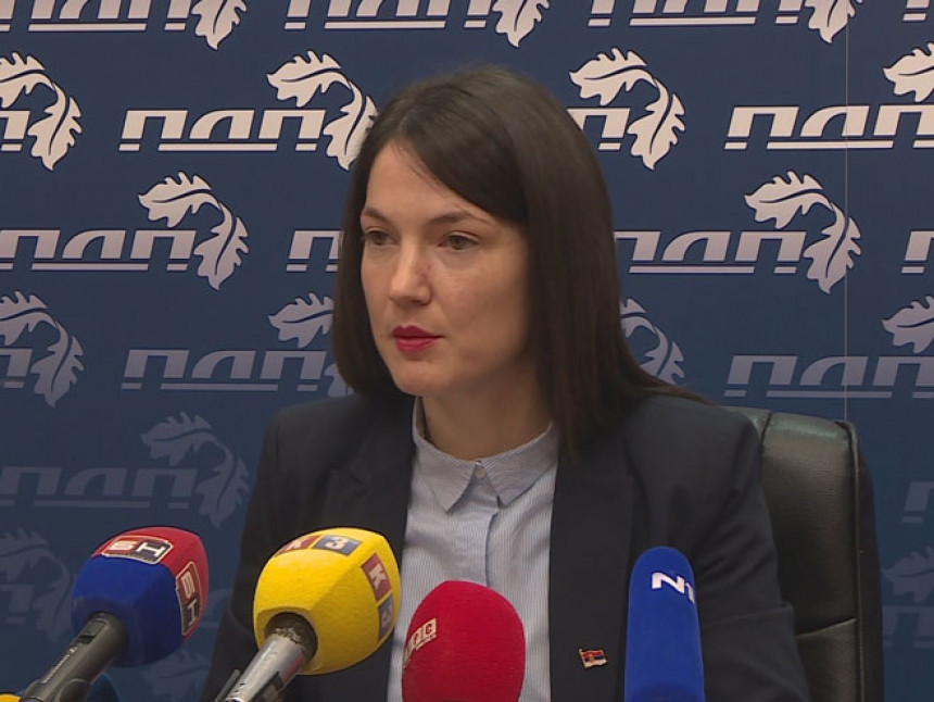 Da nije bilo SDS danas ne bi živjeli u slobodnoj Srpskoj! Da nije bilo SDS danas ne bi živjeli u slobodnoj Srpskoj!