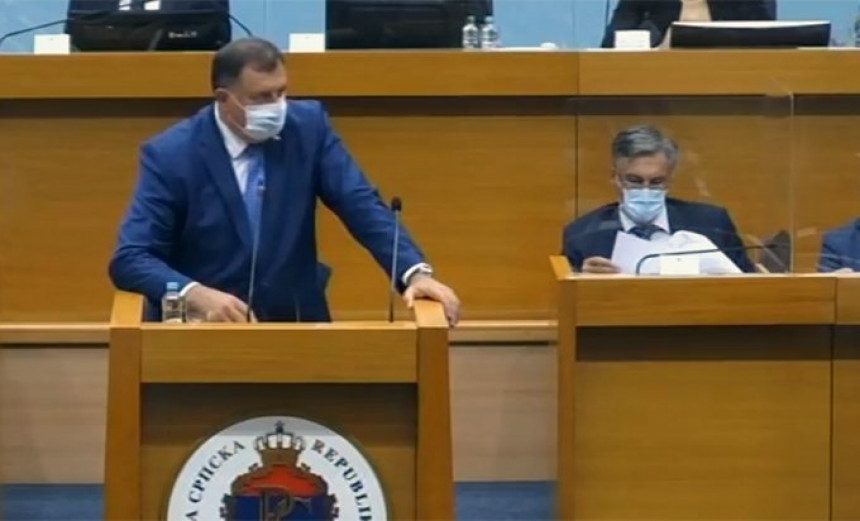 Izbezumljen: Dodik 47 puta ponovio istu riječ (VIDEO) Izbezumljen: Dodik 47 puta ponovio istu riječ (VIDEO)