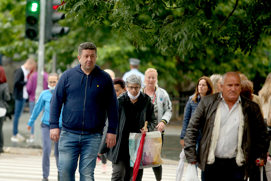 Stanje postaje alarmantno: Zbog nerada vlasti raste broj siromašnih u BiH Stanje postaje alarmantno: Zbog nerada vlasti raste broj siromašnih u BiH