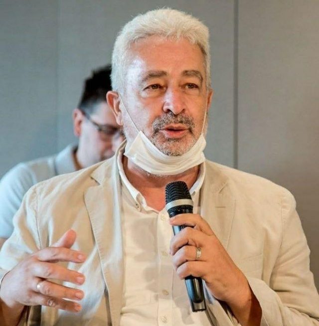 Zdravko Krivokapić dao ostavku na mjesto predsjednika NVO „Ne damo Crnu Goru“: U interesu nezavisnosti i nepristrasnosti moram se odreći svoje funkcije Zdravko Krivokapić dao ostavku na mjesto predsjednika NVO „Ne damo Crnu Goru“: U interesu nezavisnosti i nepristrasnosti moram se odreći svoje funkcije