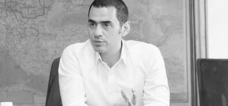 Aleksandar Savanović: Fake istorija Aleksandar Savanović: Fake istorija