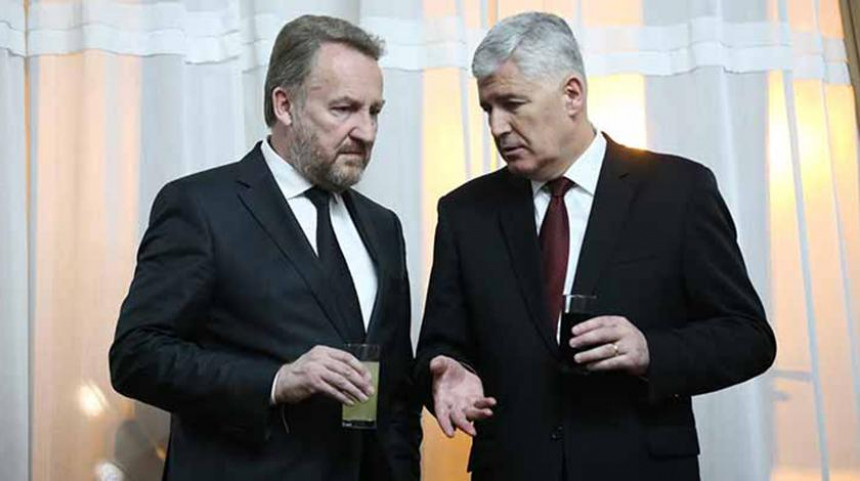 Zahtjev HDZ-u: Prvo Vlada FBiH, pa Izborni zakon Zahtjev HDZ-u: Prvo Vlada FBiH, pa Izborni zakon