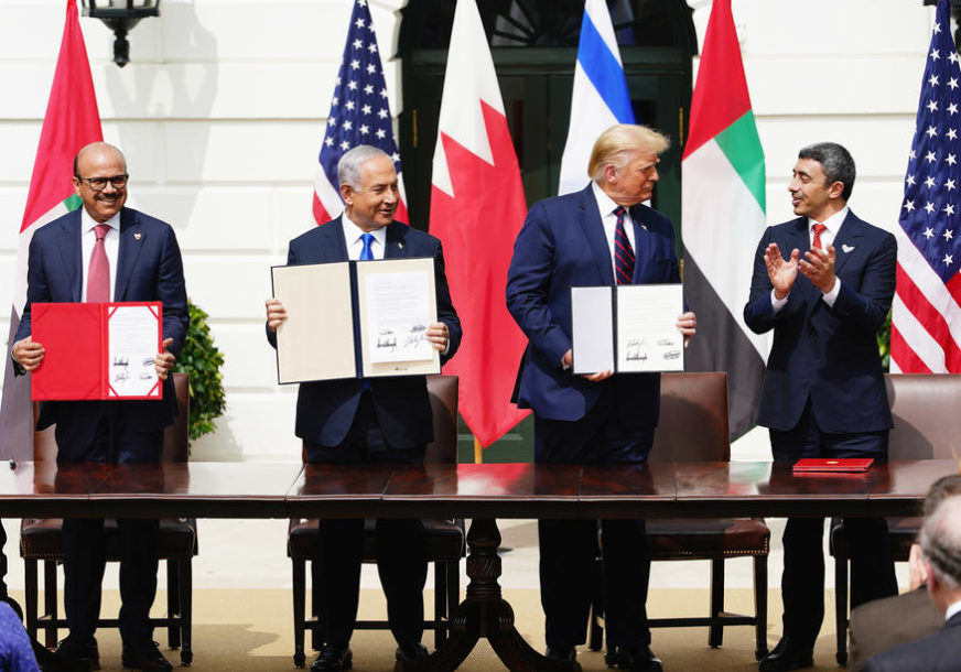 U Bijeloj kući potpisan “istorijski sporazum” Izraela, UAE i Bahreina U Bijeloj kući potpisan “istorijski sporazum” Izraela, UAE i Bahreina