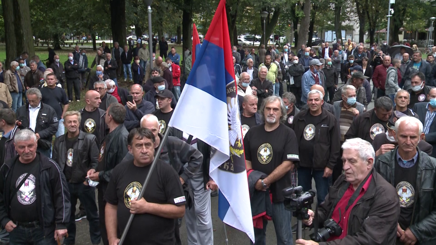 Veterani ostaju u parku do ispunjenja zahtjeva Veterani ostaju u parku do ispunjenja zahtjeva