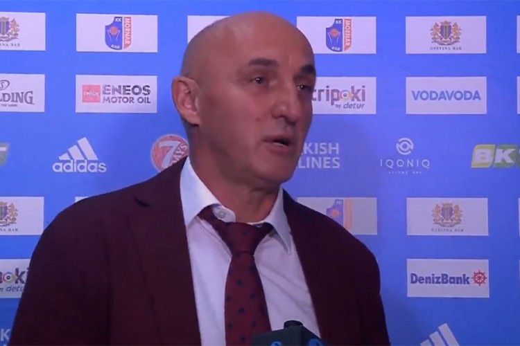 Trener zaplakao nakon meča: Pobjedu posvetio bratu koji je u bolnici Trener zaplakao nakon meča: Pobjedu posvetio bratu koji je u bolnici