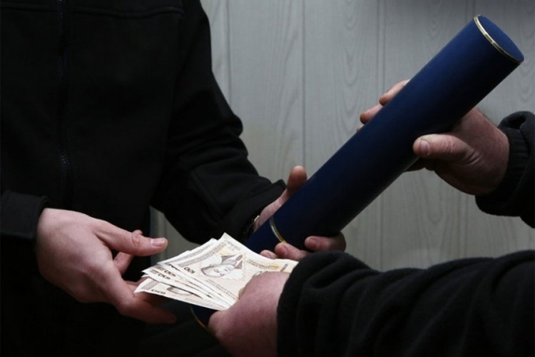 Istraga otkrila više od 100 kupaca lažnih diploma Istraga otkrila više od 100 kupaca lažnih diploma