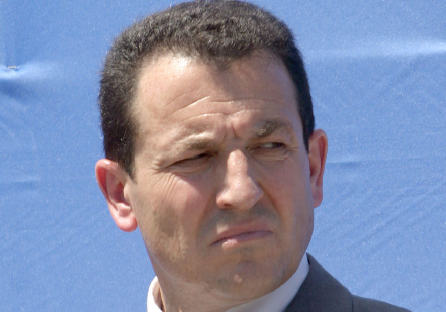 Ministar Cikotić zaražen korona virusom Ministar Cikotić zaražen korona virusom