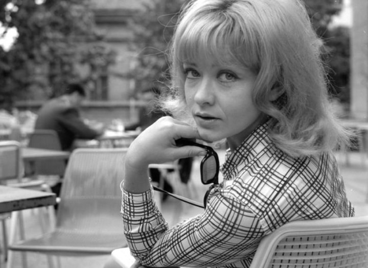 Voljena filmska i pozorišna diva Voljena filmska i pozorišna diva