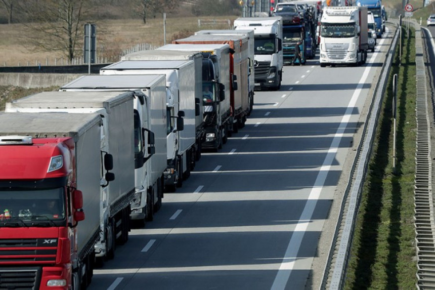 Prevoznici zbog komplikacija na carini sele firme iz BiH Prevoznici zbog komplikacija na carini sele firme iz BiH