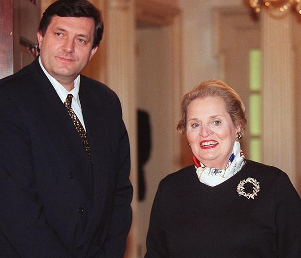 Srbenda na fabričkim podešavanjima a rusofili ćute Srbenda na fabričkim podešavanjima a rusofili ćute