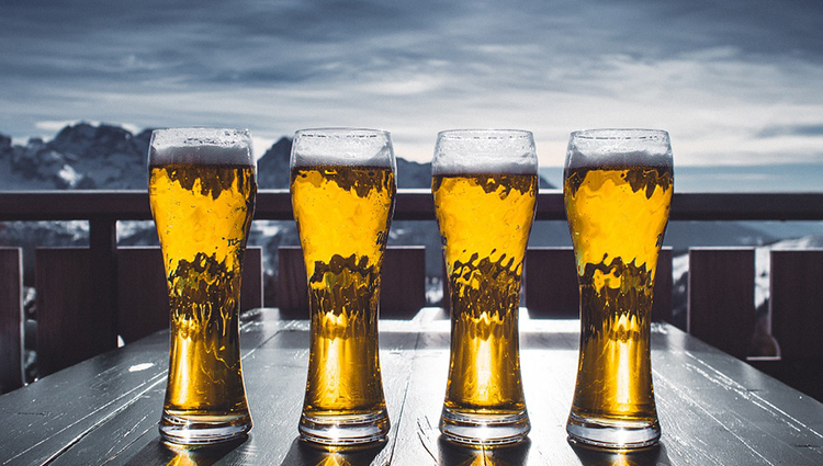 Nijemci prosipaju pivo, bačeni milioni izbog isticanja roka trajanja Nijemci prosipaju pivo, bačeni milioni izbog isticanja roka trajanja