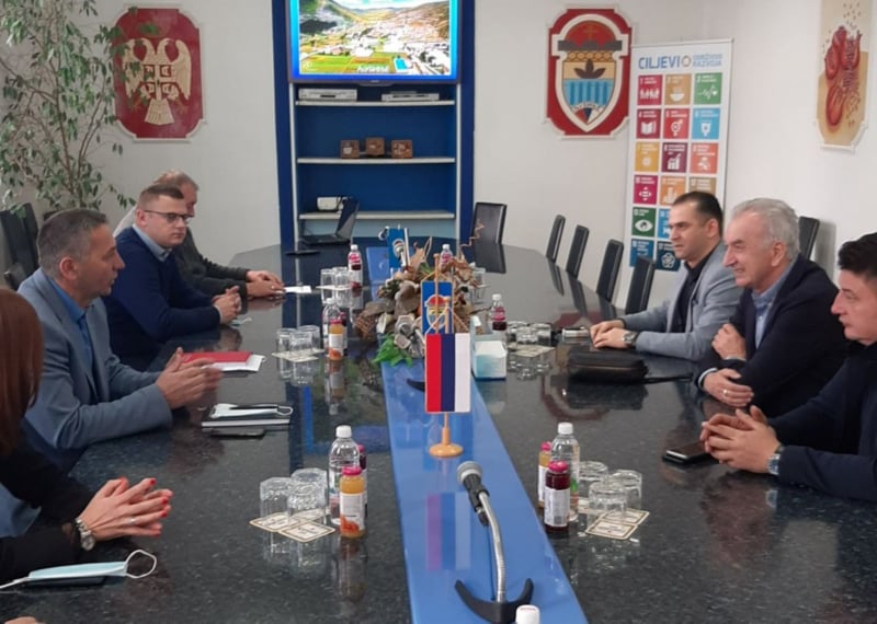 Mirko Šarović, Miladin Stanić, Milan Radović, Nenad Abramović i Đorđe Milićević u posjeti opštini Ljubinje Mirko Šarović, Miladin Stanić, Milan Radović, Nenad Abramović i Đorđe Milićević u posjeti opštini Ljubinje