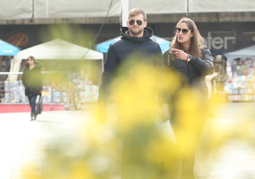 Danas promjenjivo oblačno uz sunčane periode Danas promjenjivo oblačno uz sunčane periode
