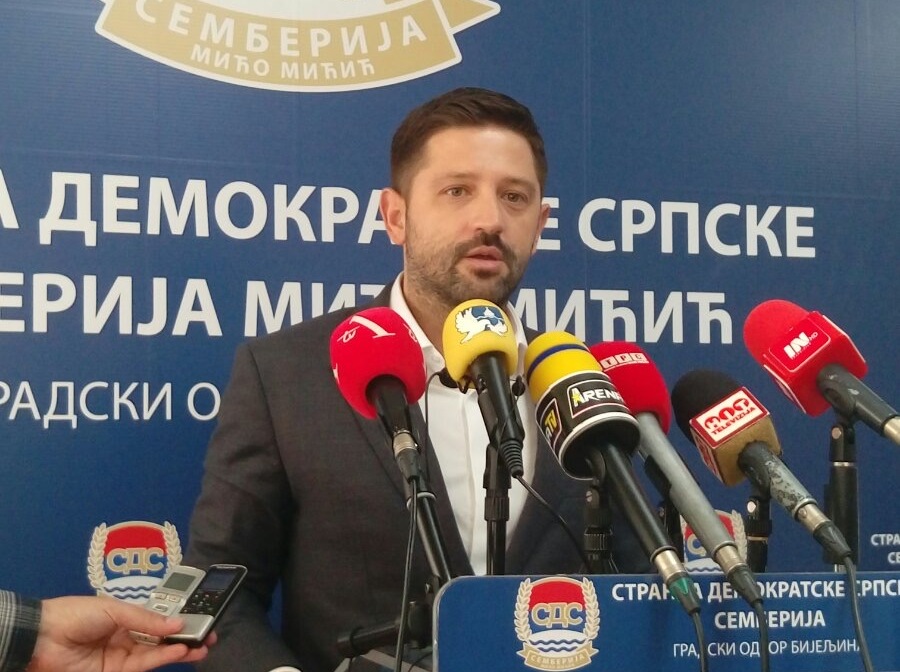 I Darko Mitrić nagrađen direktorskom foteljom za izdaju I Darko Mitrić nagrađen direktorskom foteljom za izdaju