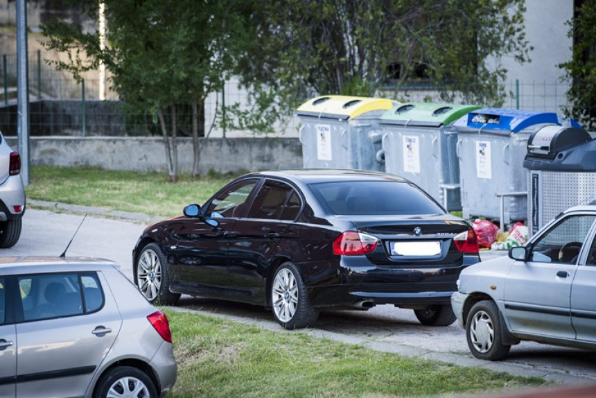 U pritvoru otac dječaka koji je umro u automobilu U pritvoru otac dječaka koji je umro u automobilu