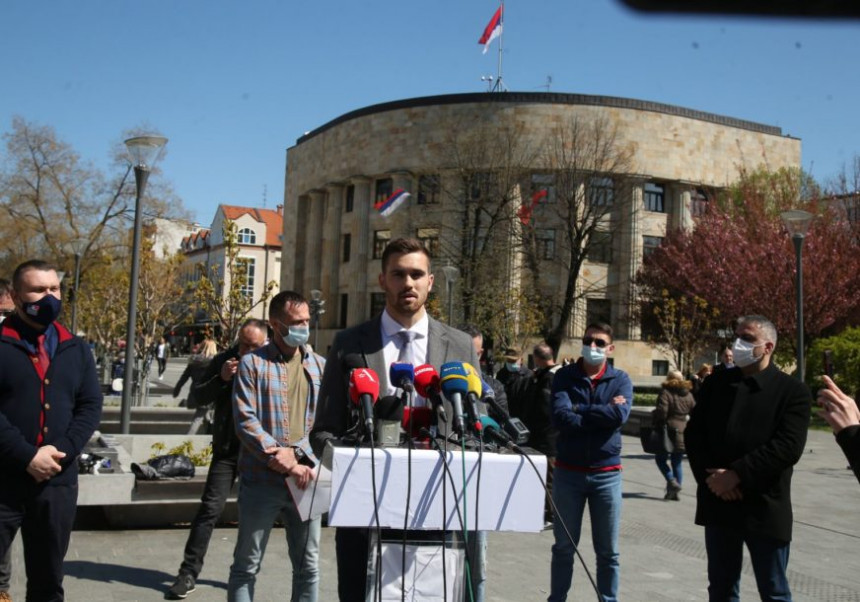 “Vlast nastavlja da urušava turizam Republike Srpske” “Vlast nastavlja da urušava turizam Republike Srpske”