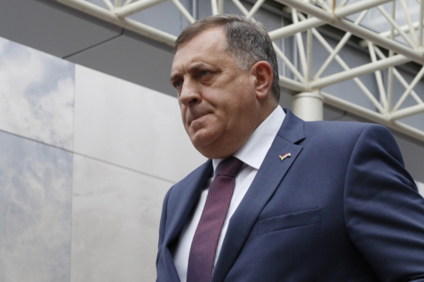 Dodik se posuo pepelom: Uputio čestitku Bajdenu?! Dodik se posuo pepelom: Uputio čestitku Bajdenu?!
