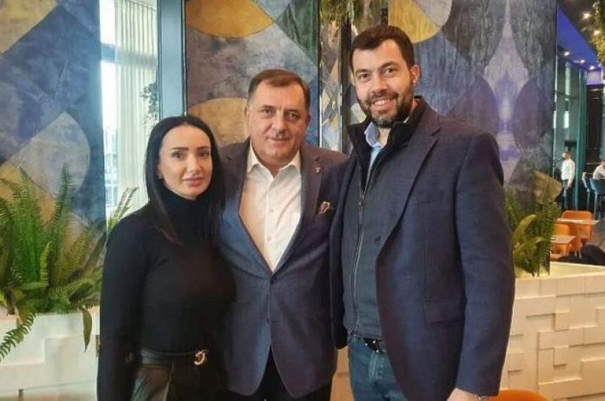 Porodica Dodik preuzima kontrolu nad Vladom – “sijeku” sve one koji im nisu po volji?! Porodica Dodik preuzima kontrolu nad Vladom – “sijeku” sve one koji im nisu po volji?!