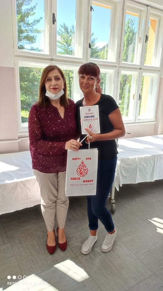 Jelena Pljevaljčić iz Rogatice dvadeset puta darovala dragocjenu tečnost Jelena Pljevaljčić iz Rogatice dvadeset puta darovala dragocjenu tečnost