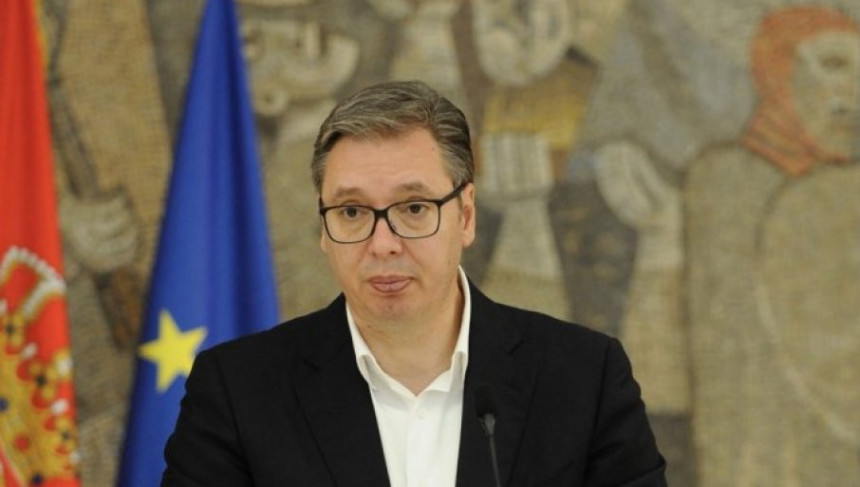 Vučić odbio prijedlog Kvinte: Sit sam politike svršenog čina Vučić odbio prijedlog Kvinte: Sit sam politike svršenog čina
