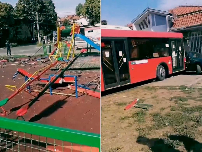 Evo kako je vozač izgubio kontrolu nad autobusom (VIDEO) Evo kako je vozač izgubio kontrolu nad autobusom (VIDEO)