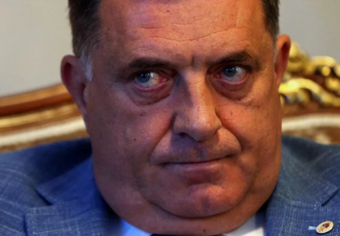 Dodik u sve većem strahu i nervozi napada sve redom Dodik u sve većem strahu i nervozi napada sve redom