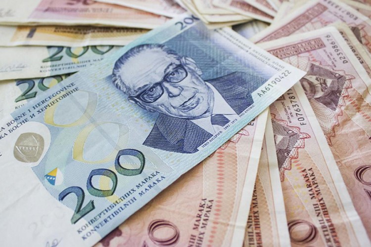 Kako posluju javna preduzeća u BiH: Drastičan pad prihoda, rastu troškovi na plate, gubici dvostruko veći Kako posluju javna preduzeća u BiH: Drastičan pad prihoda, rastu troškovi na plate, gubici dvostruko veći