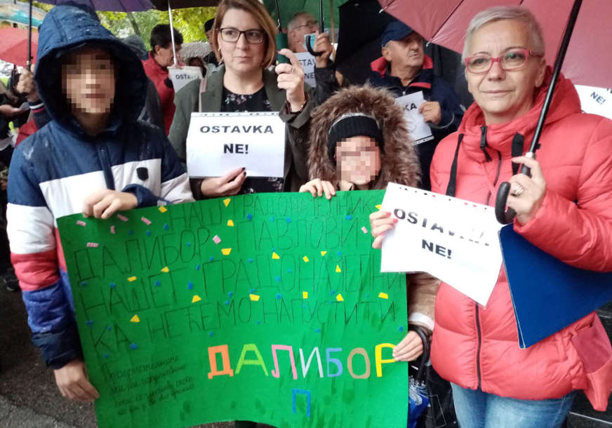 Zbog podrške Pavloviću izbačena iz stranke: PDP kaznio načelnicu Maju Kunić Zbog podrške Pavloviću izbačena iz stranke: PDP kaznio načelnicu Maju Kunić