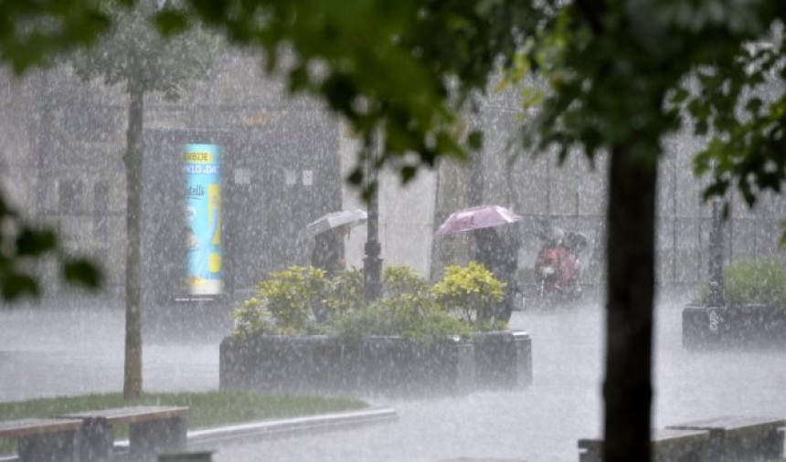Meteorolozi izdali upozorenje: Stižu obilne padavine Meteorolozi izdali upozorenje: Stižu obilne padavine