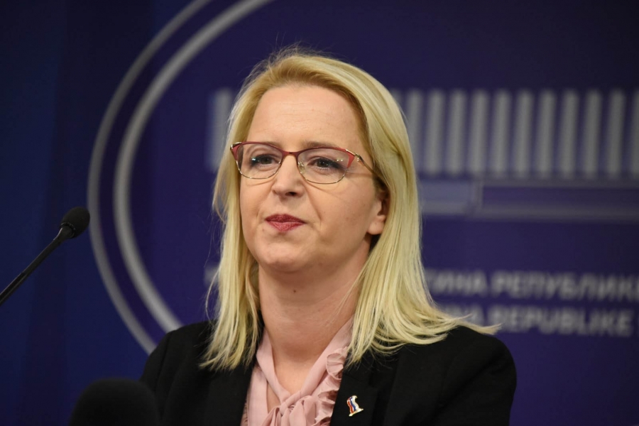 SNSD-ova parlamentarka željela “održati lekciju” o pravopisu, pa se osramotila! SNSD-ova parlamentarka željela “održati lekciju” o pravopisu, pa se osramotila!