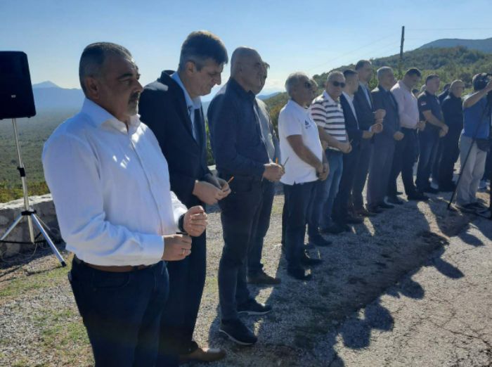 Pomen poginulim borcima na Bobanima Pomen poginulim borcima na Bobanima