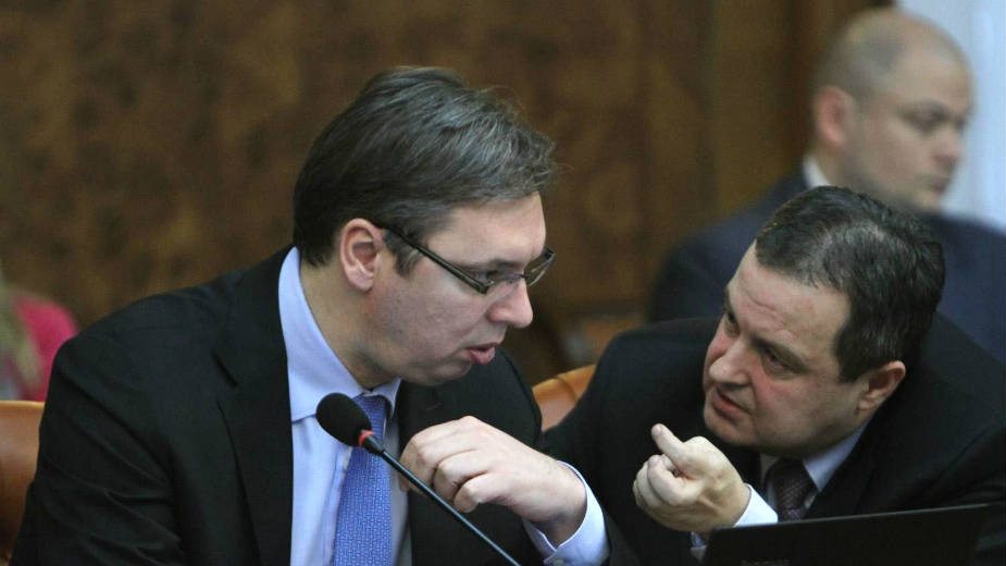 Ognjen Radonjić: Vučić je pustio i prigrlio kosture iz ormana, sravnivši institucije 3 Ognjen Radonjić: Vučić je pustio i prigrlio kosture iz ormana, sravnivši institucije 3